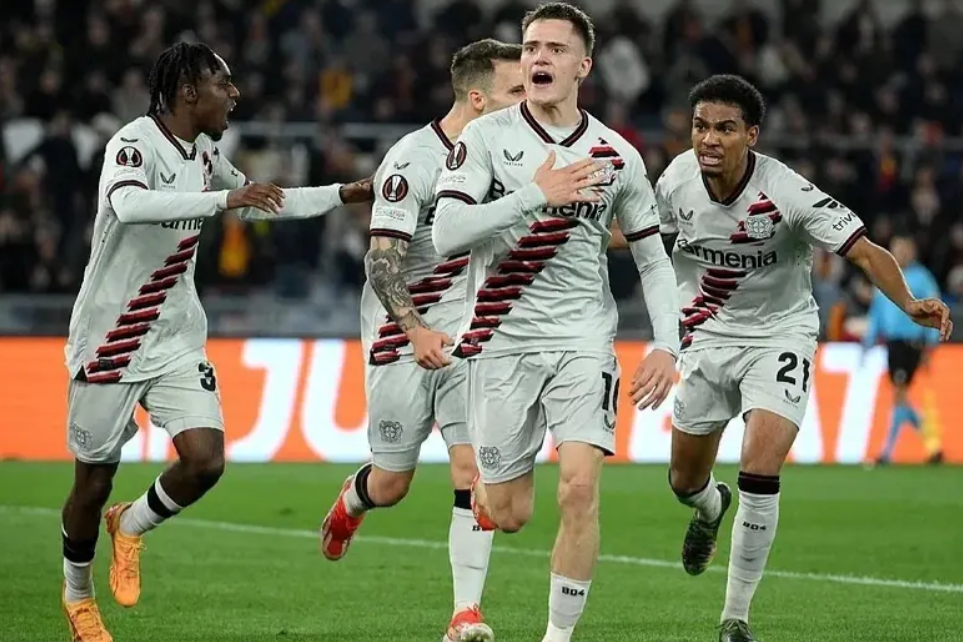 问鼎娱乐官网赛地聚焦——德甲冲刺阶段热度飙升，勒沃库森刷新队史纪录，球迷炸锅，高层口径保持一致的简单介绍