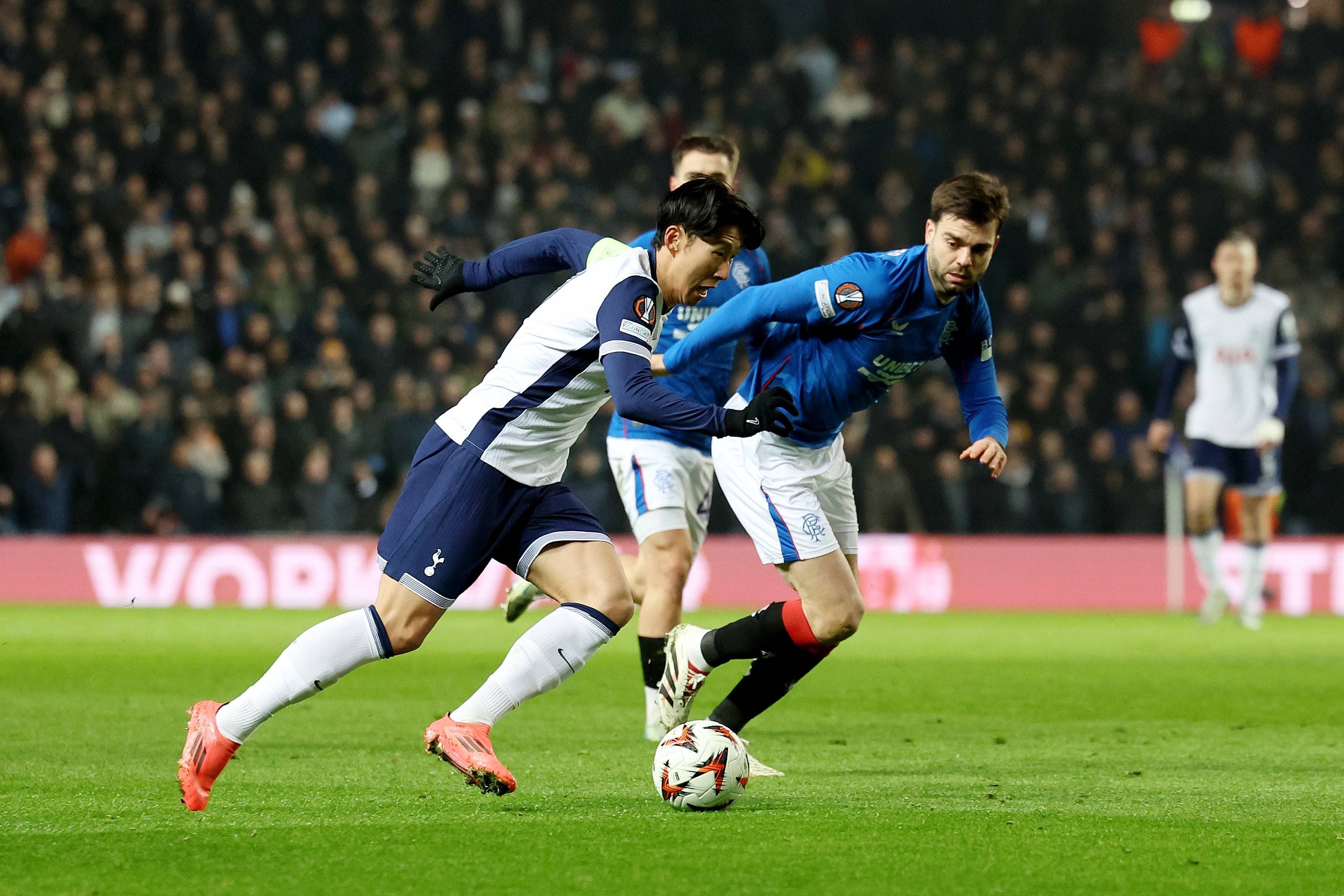 问鼎娱乐关于关键时刻体能课后，巴黎圣日耳曼豪取连胜备战欧联，气氛紧张，年轻球员得到机会的信息